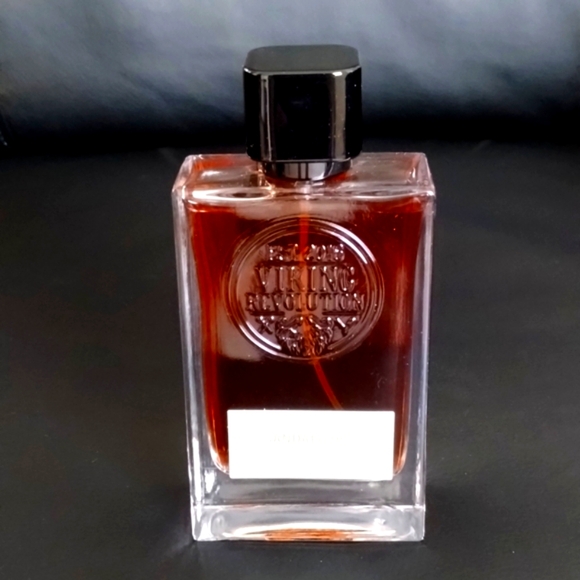 Viking Revolution sandalwood cologne - Picture 4 of 4